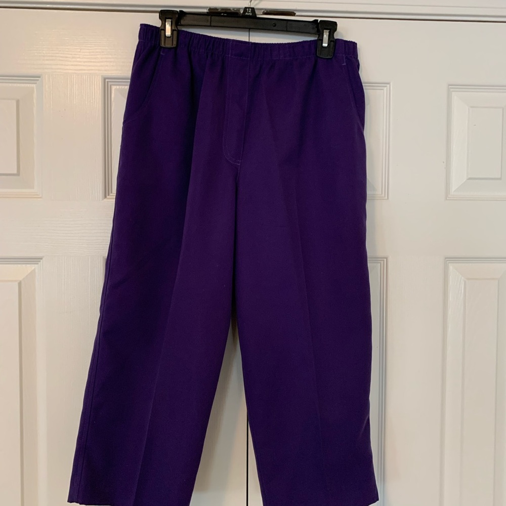 Purple capri pants - Picture 3 of 5